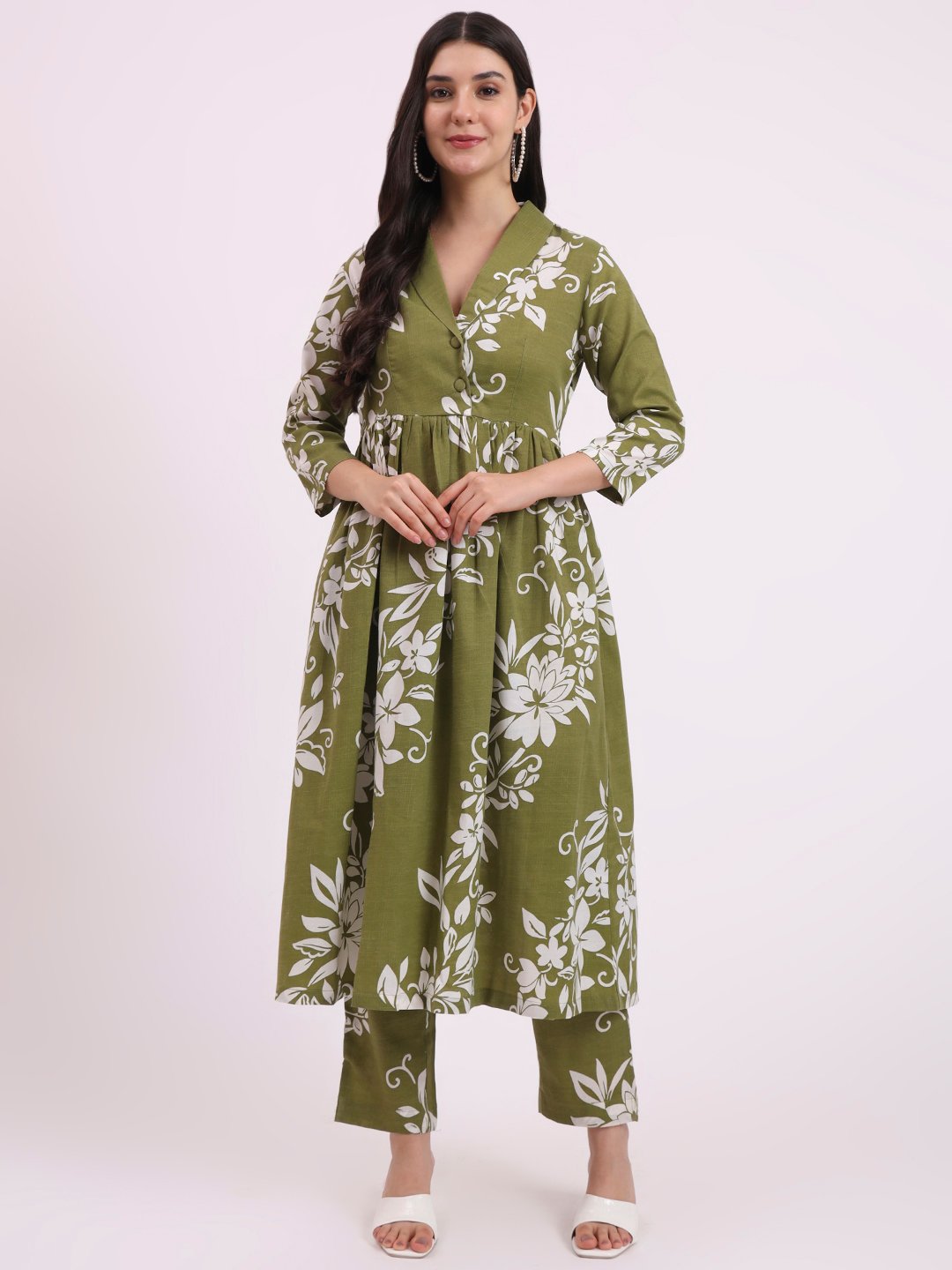 Apsra Boutique Green & White Floral Print Cotton Ethnic Kurti with Pant Set